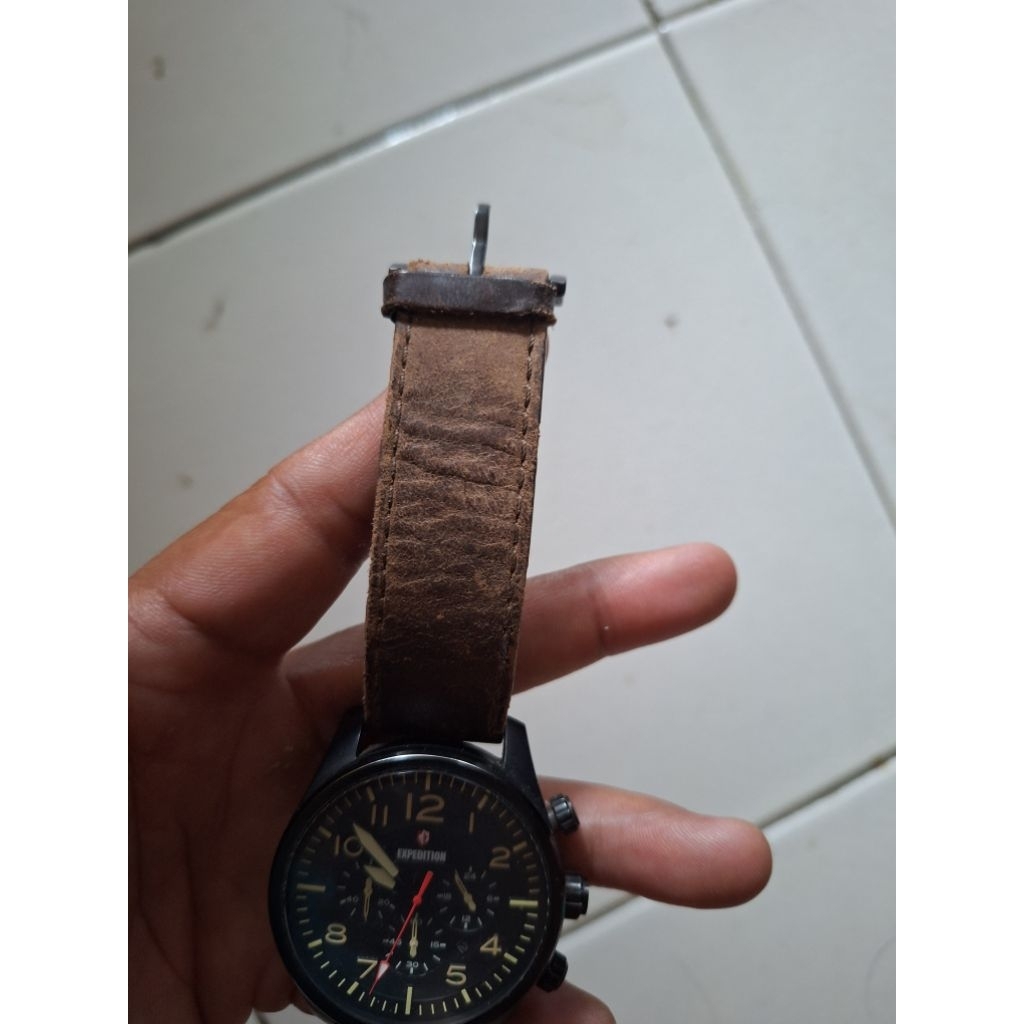 Jam tangan Expedition E6670M