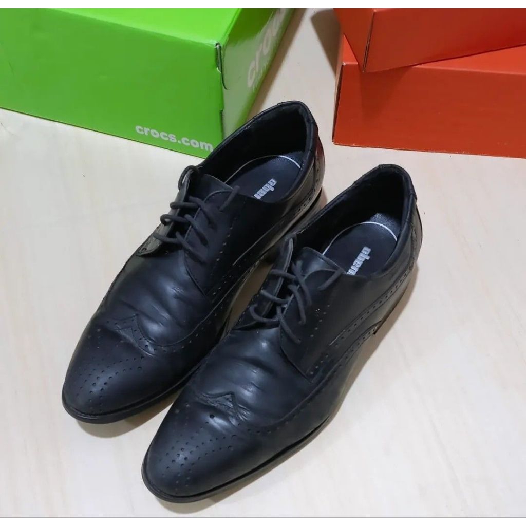 Obermain Wingtip Brogue Black Derby Shoes