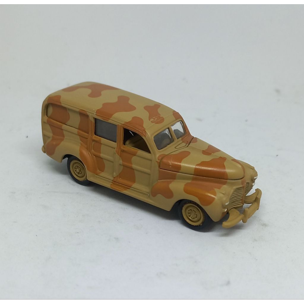 johnny lightning wwii chevrolet staff car 1941 chevy wagon military muscle diecast 1/64 (t)