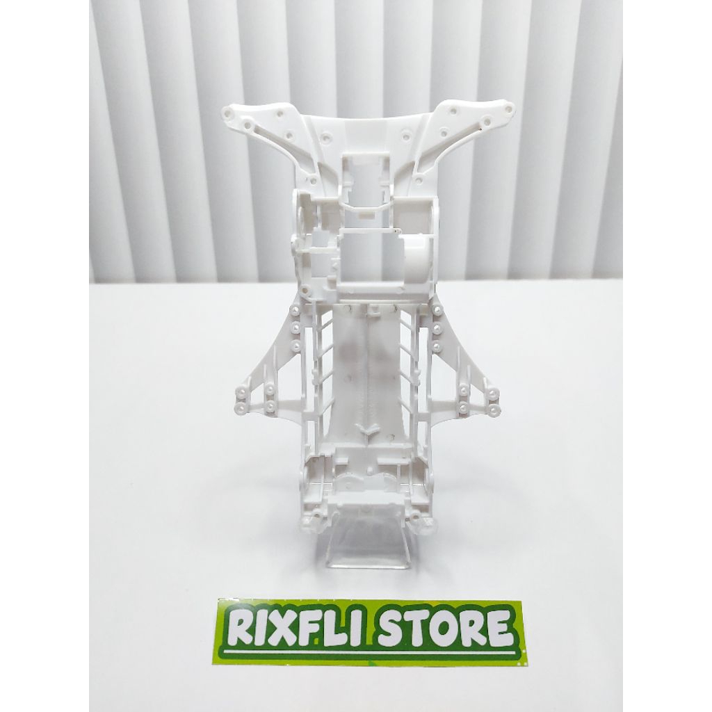 Chassis Tamiya KIT DAXING Series BROCKEN GIGANT WHITE PREMIUM PREMIUM Chassis Tipe FM-A Part Copotan