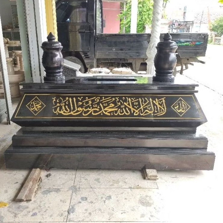 Kijingan makam 2 pondasi full batu granit hitam kilap glossy 160x60