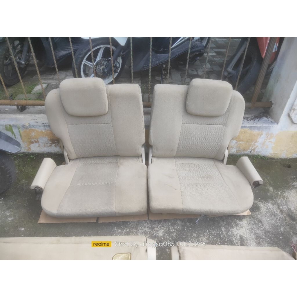 jok belakang Innova lama