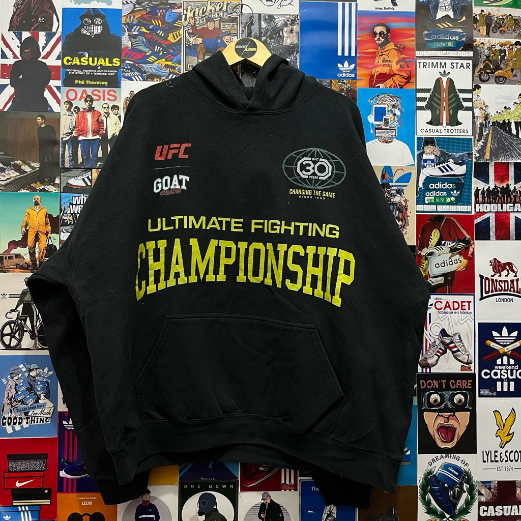 Sweater / Hoodie / Vintage / Second / UFC GOAT CREW