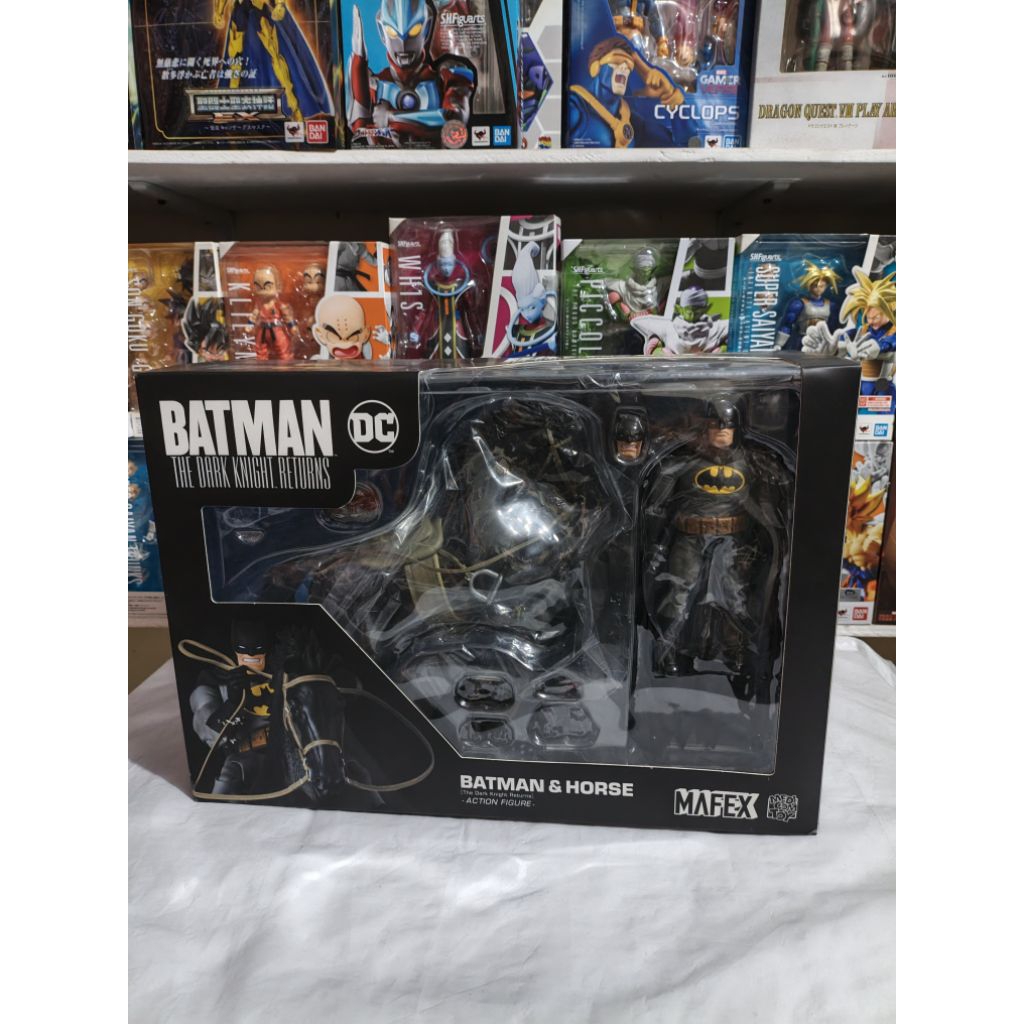 Mafex Batman & Horse - The Dark Knight Returns