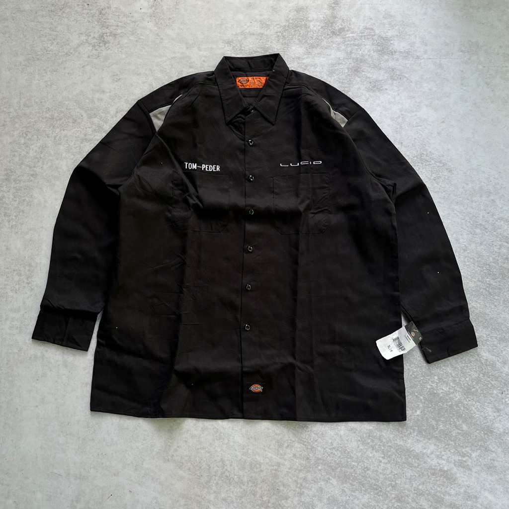Ready Workshirt D!ck!es BNWT  Size : XL Panjang : 82 Lebar : 68 Kondisi : 95%  Minus : -