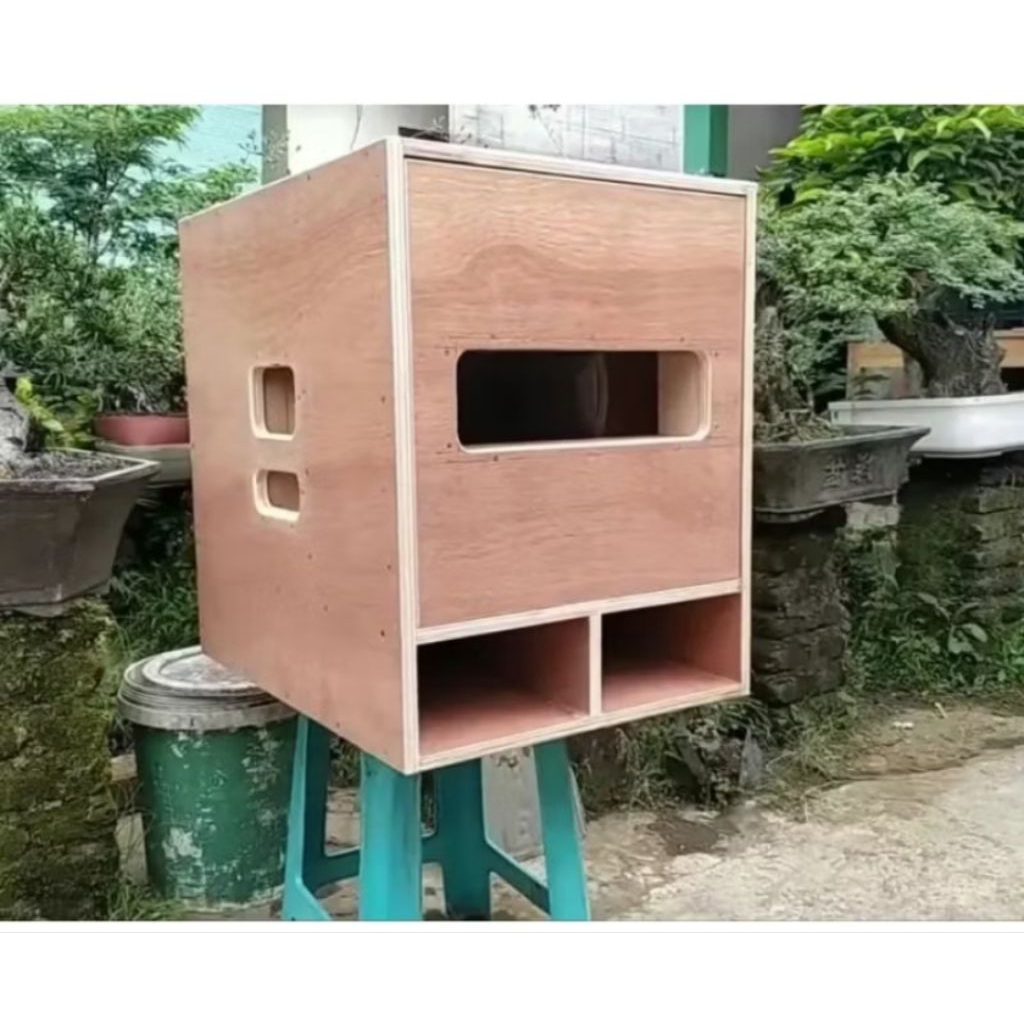 BOX SPEAKER 15 INCHI MODEL RCF