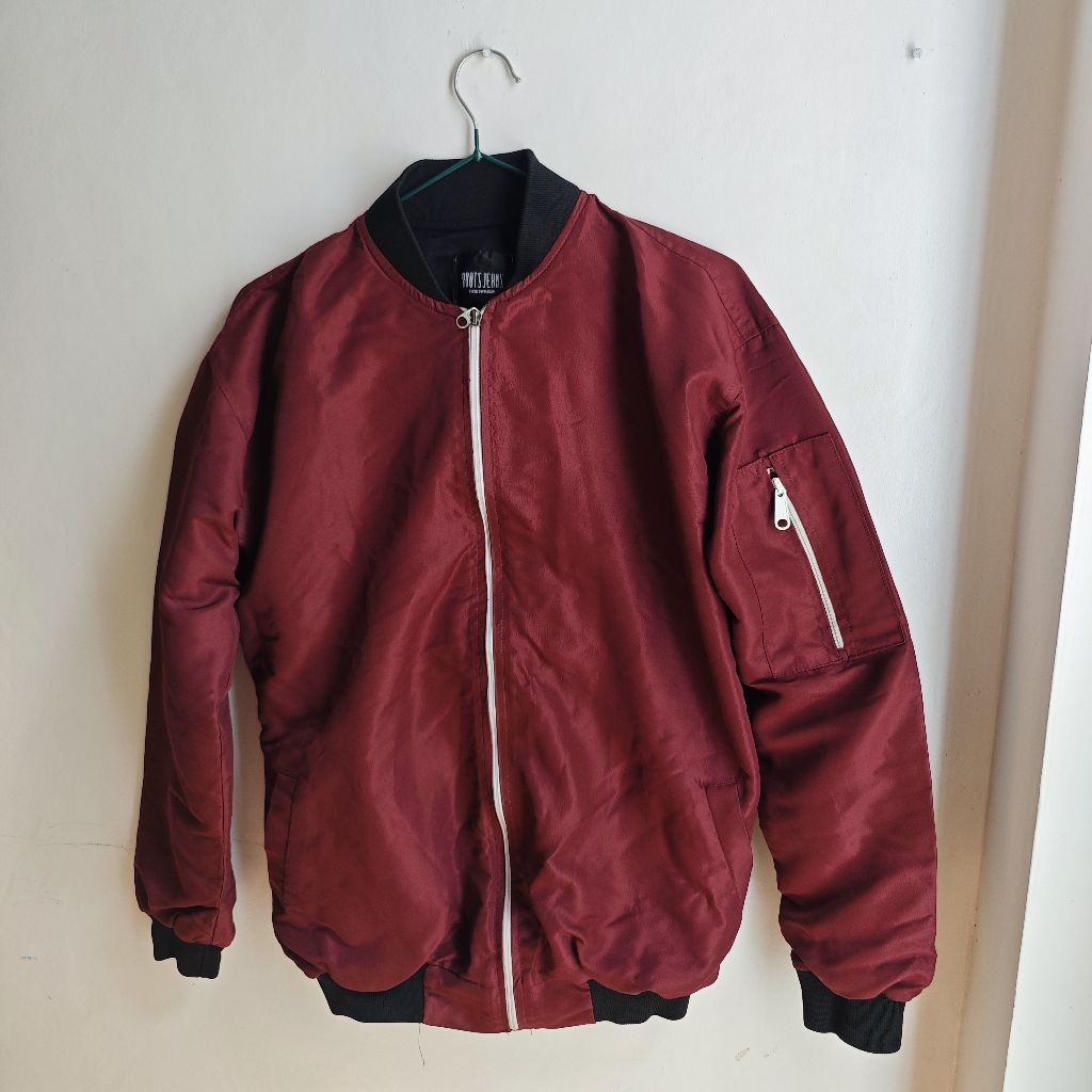 Jacket Bomber Merah Maroon