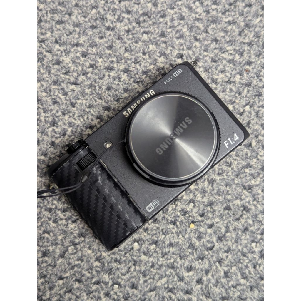 Samsung EX2f adiknya EX1 saingannya digicam Lumix Lx7