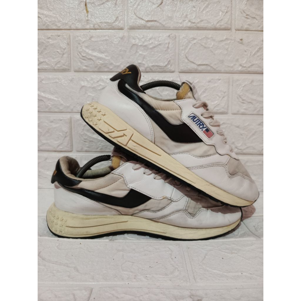 Sepatu Sneakers Autry Reelwind White Black size - 43