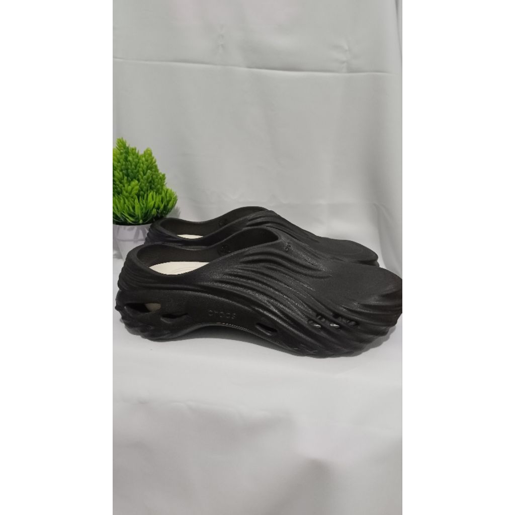 CROCS ORIGINAL Echowave Blacksand minim reject