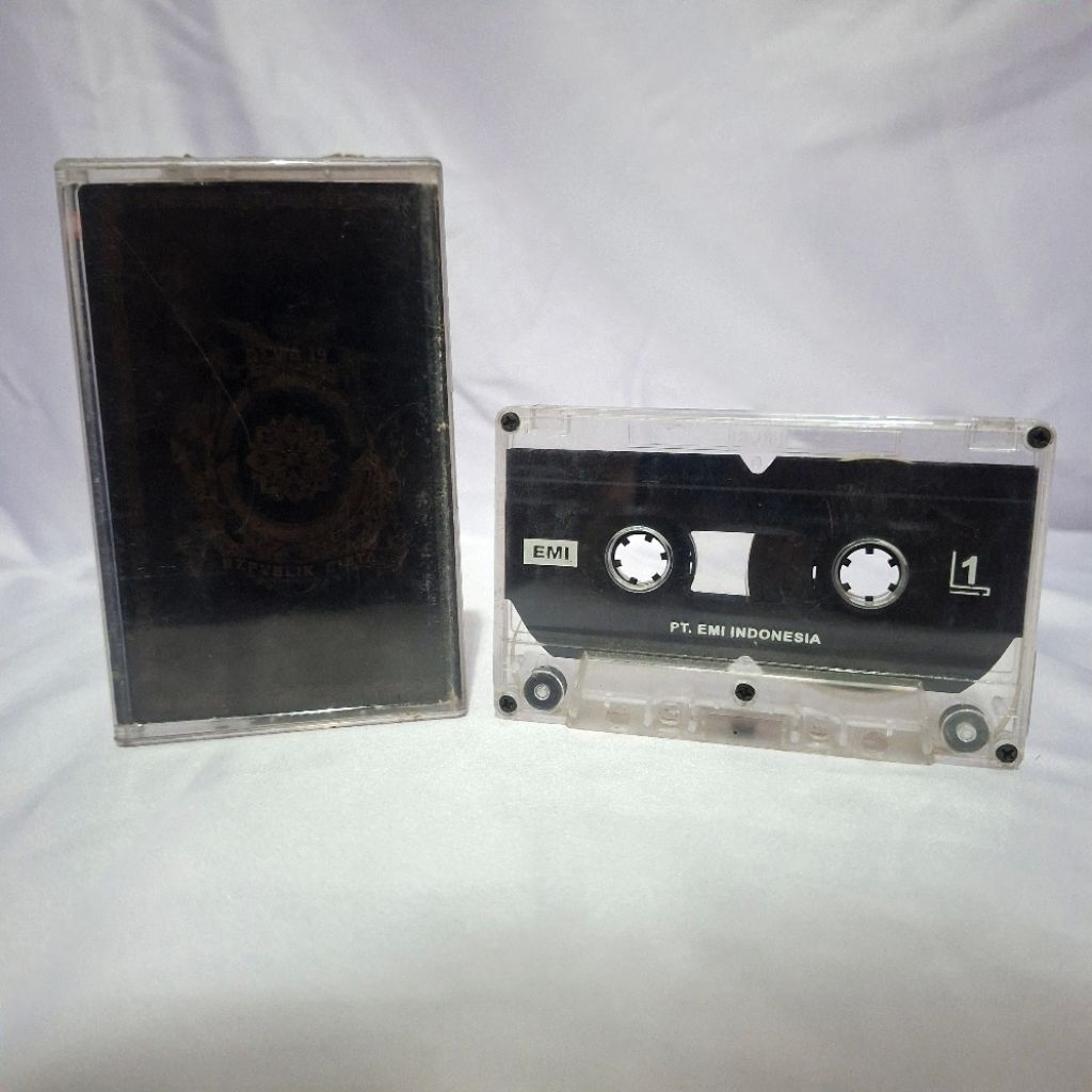Kaset Pita Dewa 19 - Republik Cinta
