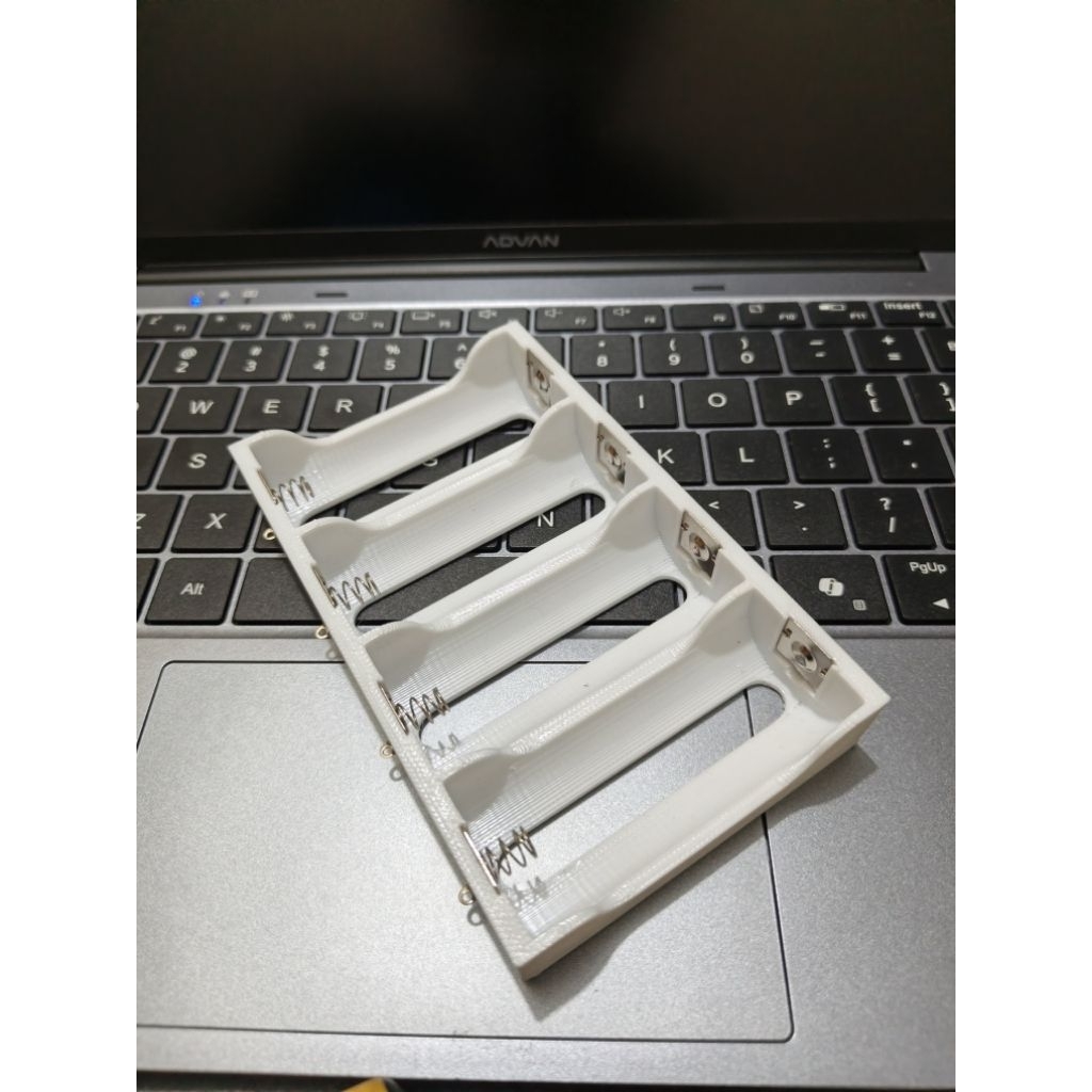 Fastword_ Holder Charger Baterai 26650X4, Termasuk Plat Pin Baterai