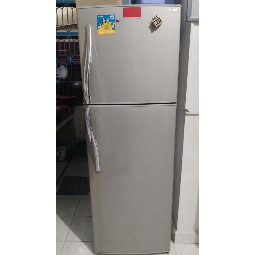 Kulkas Sharp 2 pintu (Second) khusus Pekanbaru