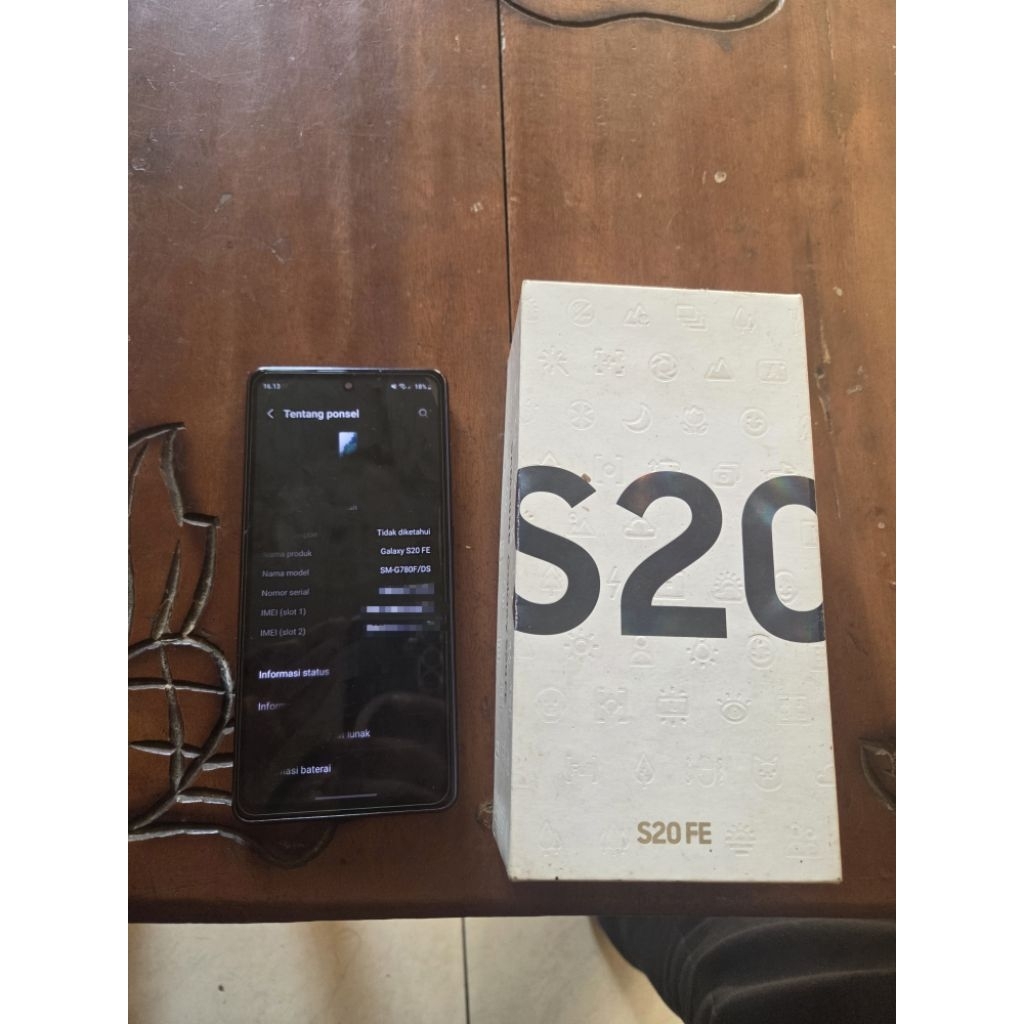 Samsung S20 FE (8/128)
