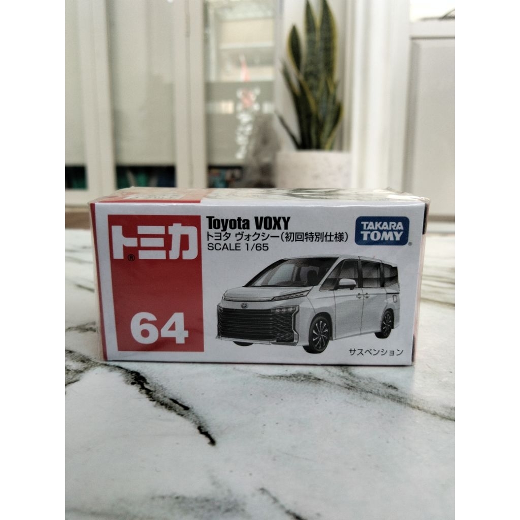 Takara Tomy Toyota Voxy 64 Diecast