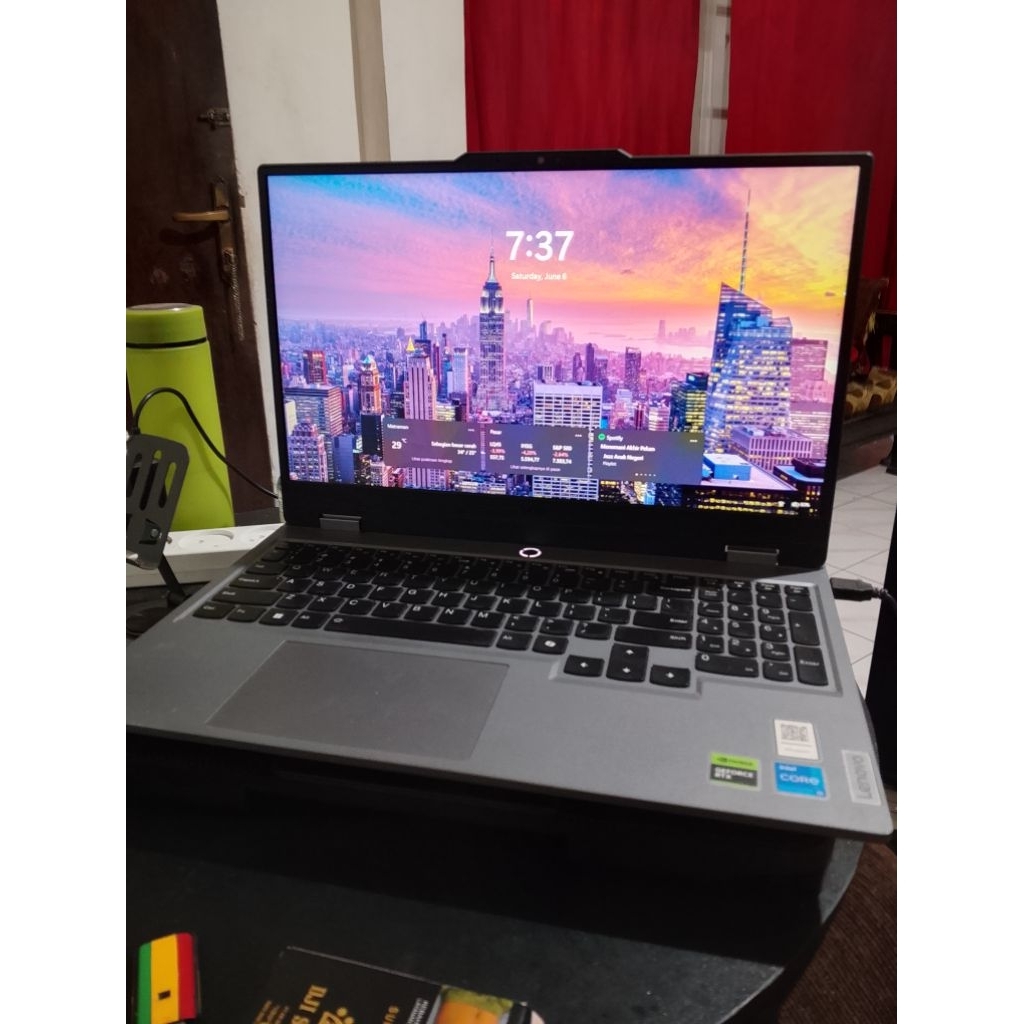 laptop gaming / Lenovo LOQ