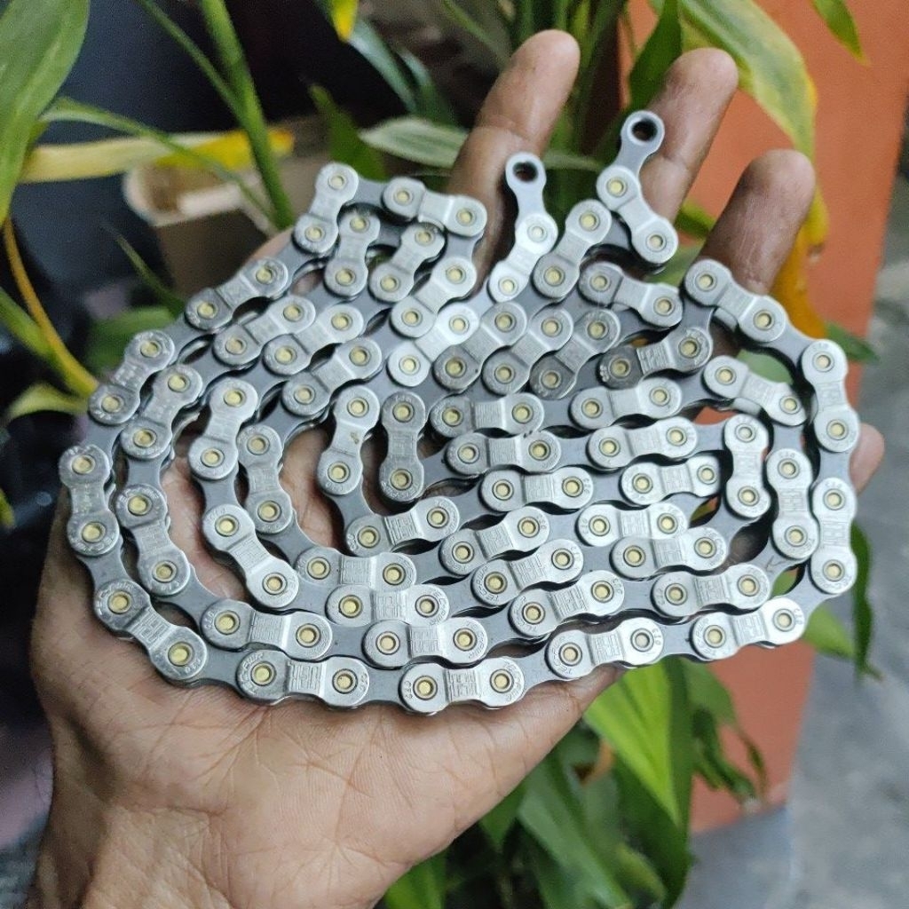 Rantai sepeda 10 speed strattos