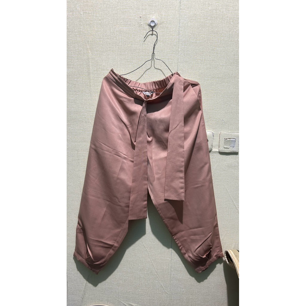 Preloved Celana Coklat Valino