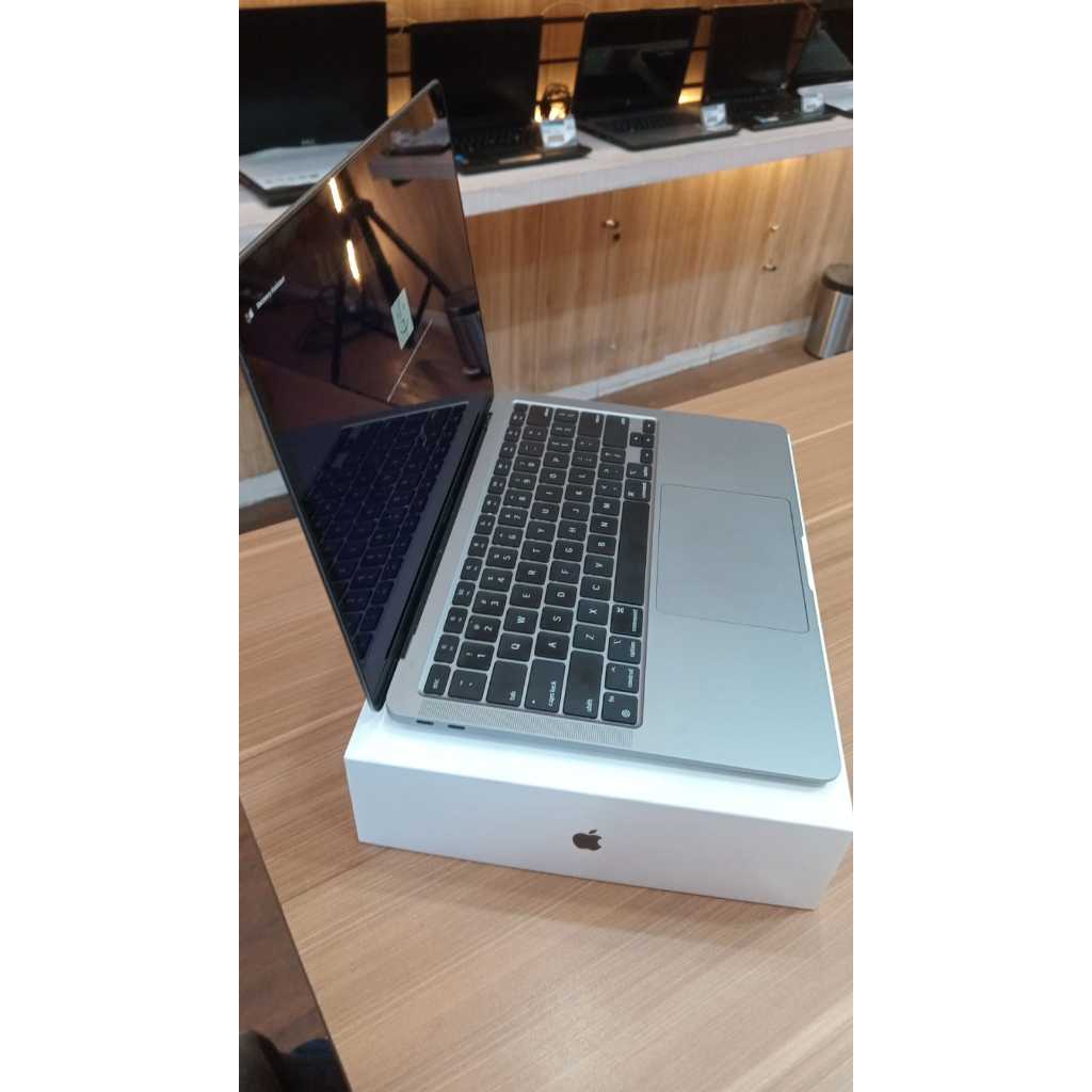 Macbook Air M1  M1 Chip 8GB