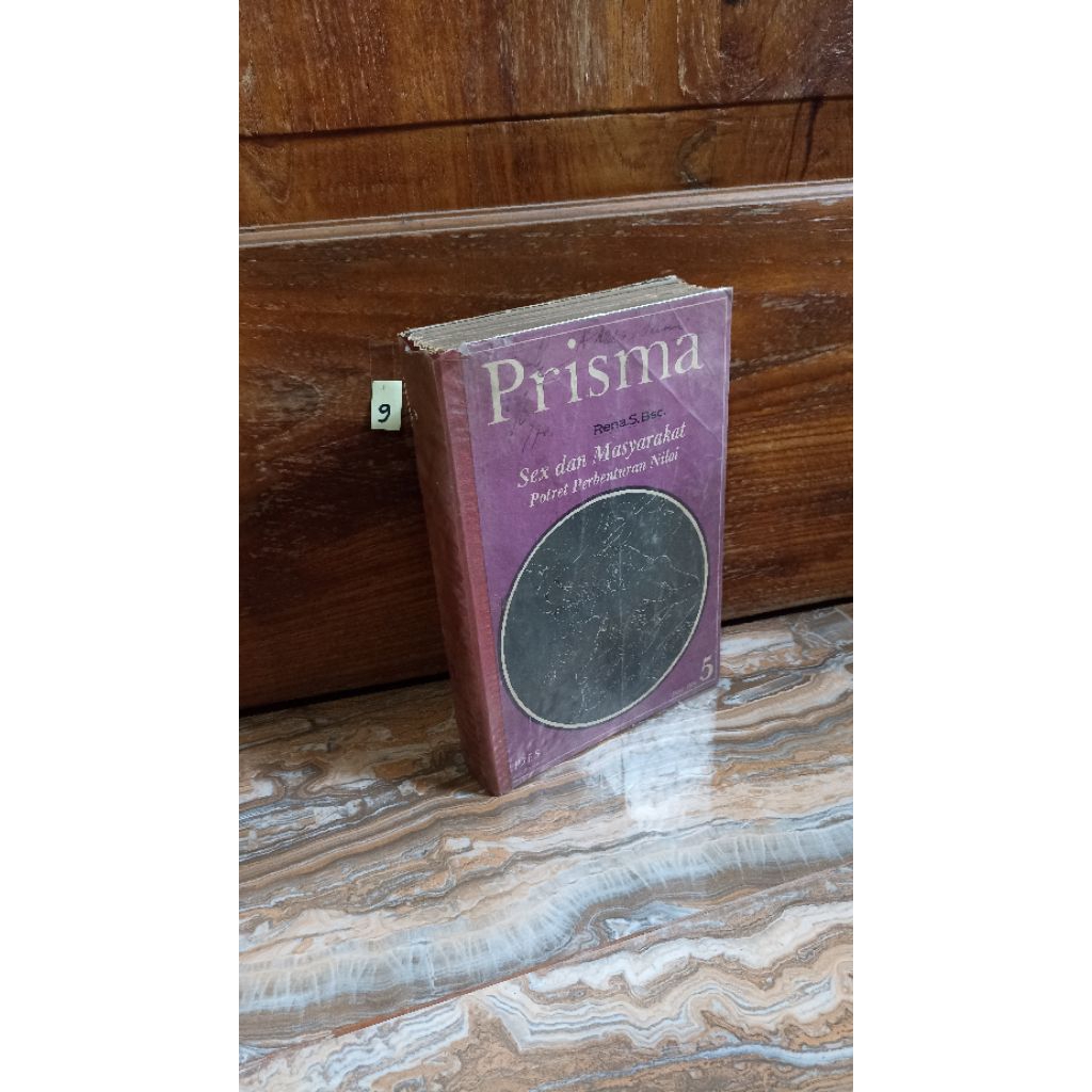 bundel majalah prisma lawas tahun 1976 isi 9 edisi