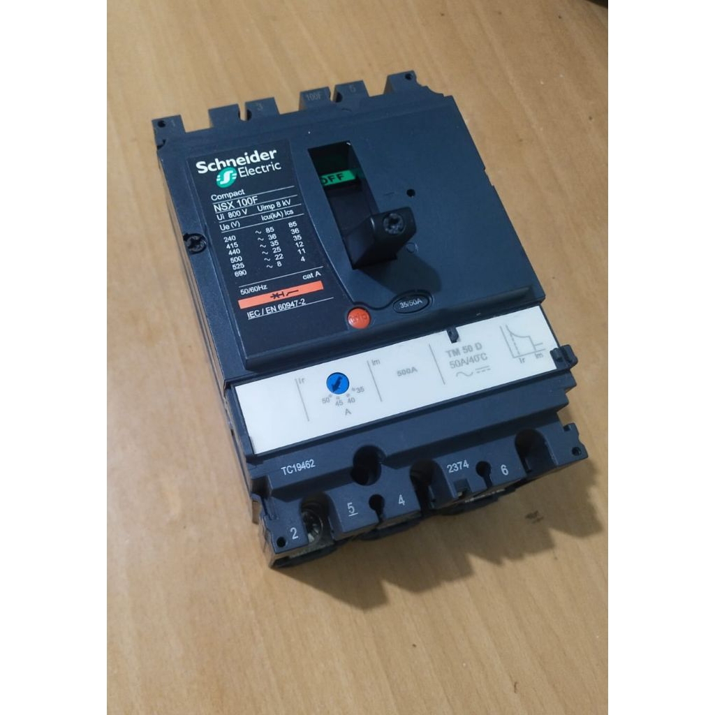 MCCB Schneider NSX100F LV429633 35/50A 800V 3P 36kA Circuit Breaker + TM50D *NEW*