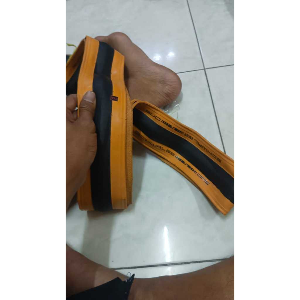 BAN LUAR SCHWALBE ONE TLE 28x700 (700x28C)