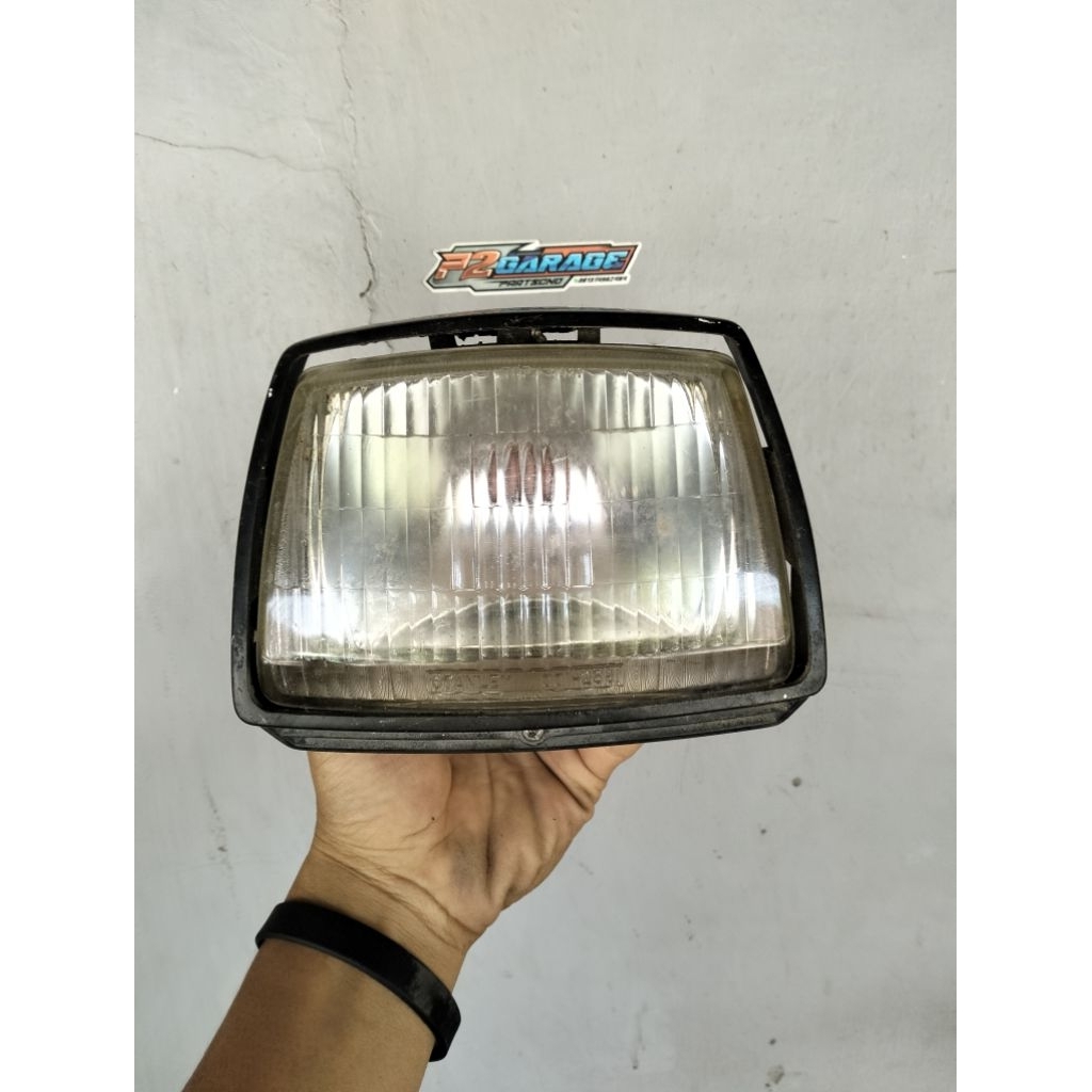 Reflektor set list lampu depan Honda C700 Supercup Original