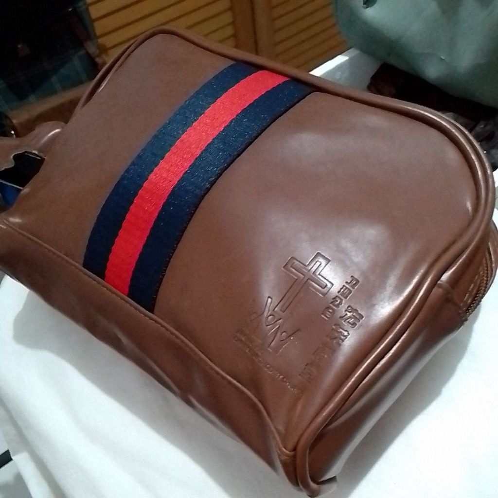 Tas Cambag Clutch Gereja Kristen...