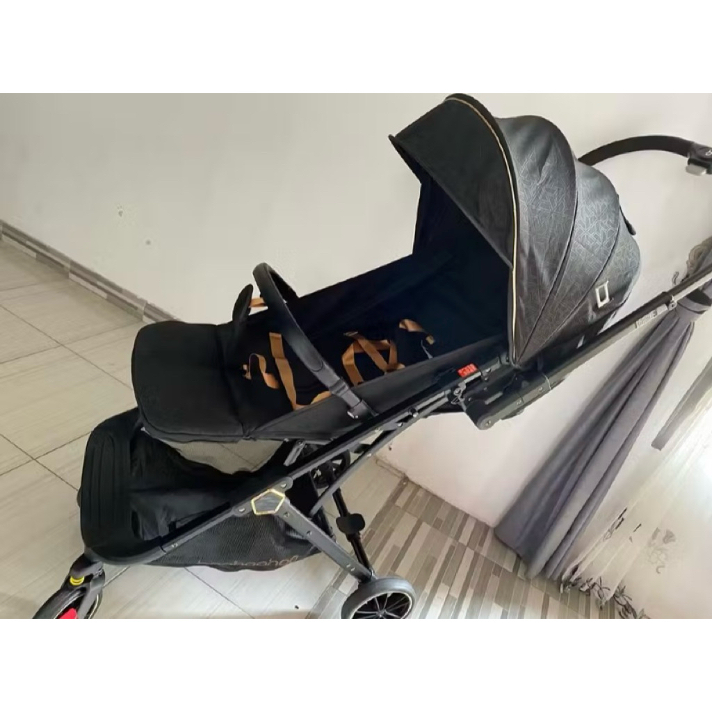 Stroller Baobaohao Y8 warna Hitam