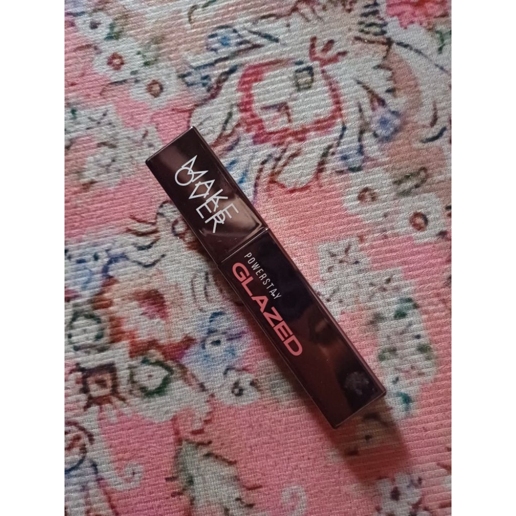 Preloved make over lip glazed shade D04 makeup lip glazed