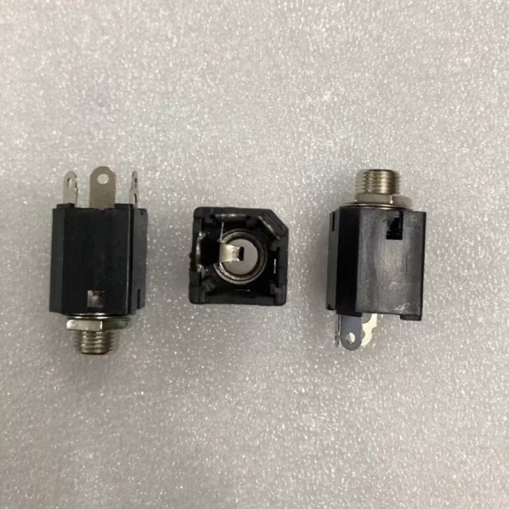 Soket Mic Mono PVC Hitam 3 Pin Berkualitas