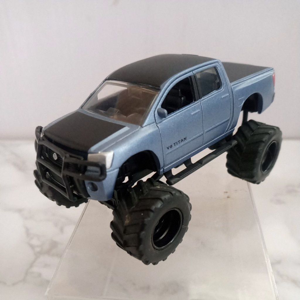 JADA TOYS NISSAN TITAN 2006