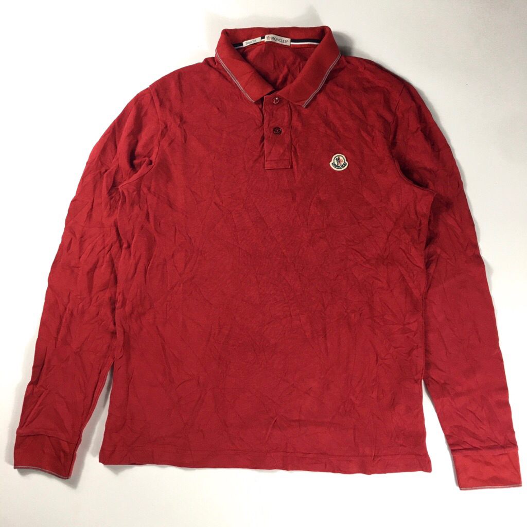 Kaos kerah lengan panjang moncler merah