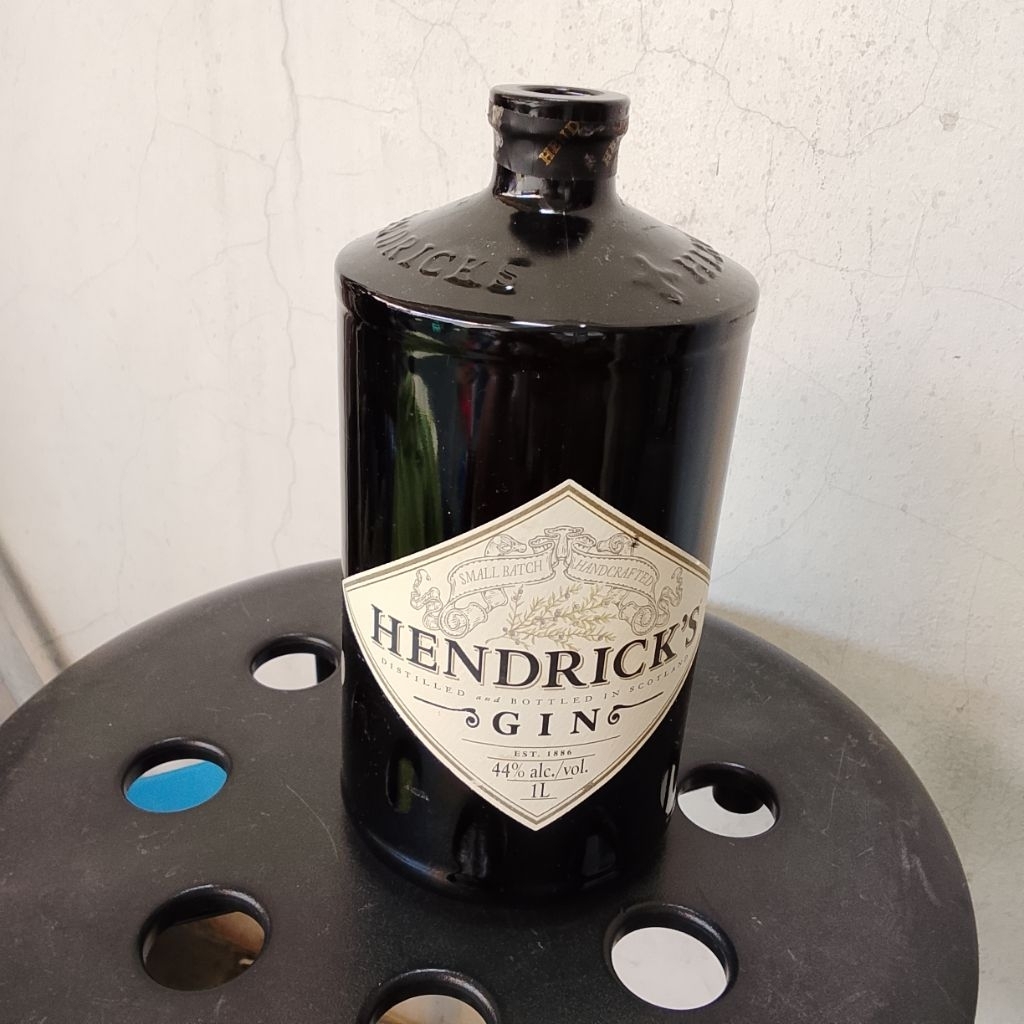 Botol Kosong bekas Hendrick's Gin 1000 ml