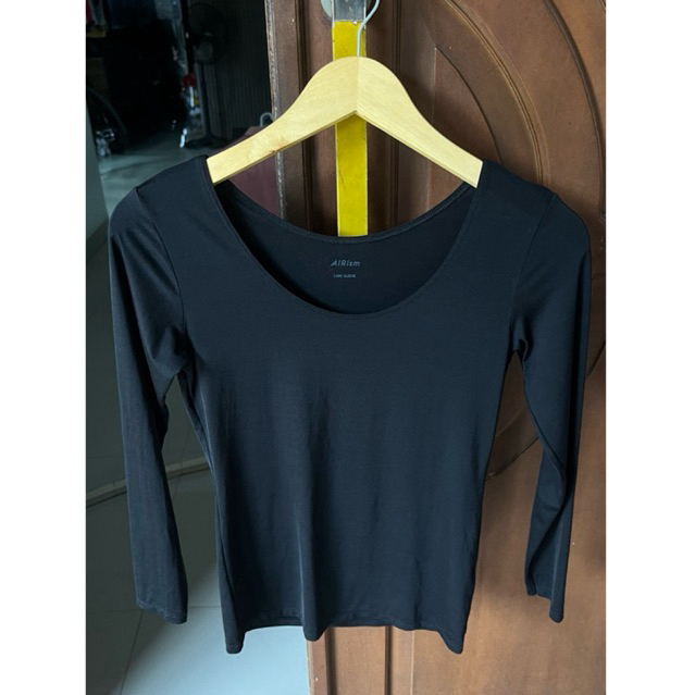 preloved UNIQLO AIRISM LONG SLEVE
