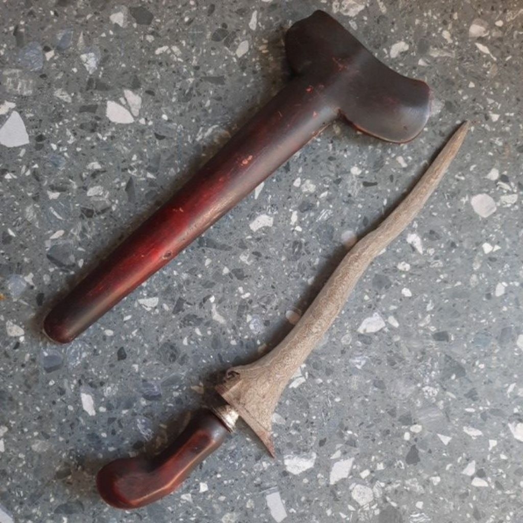 Keris Jangkung Mayat Patrem Jimatan