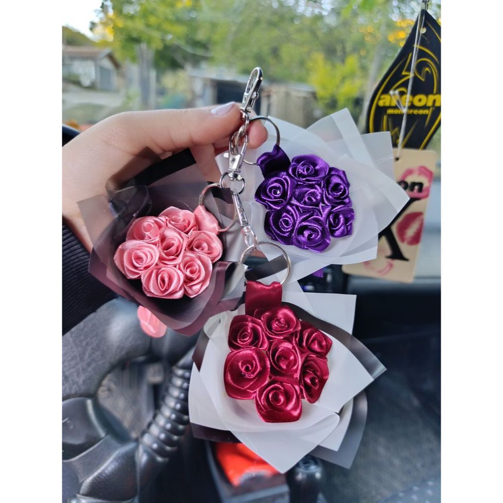 Gantungan Kunci Buket Bunga Miniatur Bunga Satin Gliter
