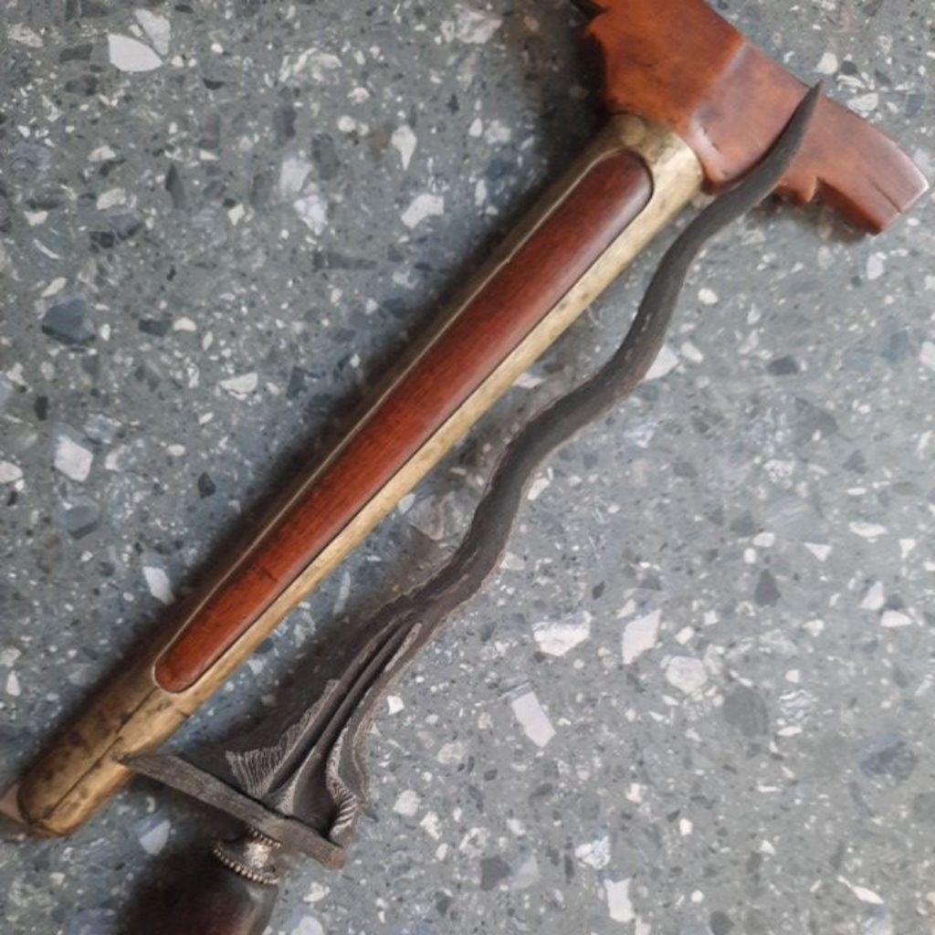 Keris Panji Semedi Luk 7 Patrem