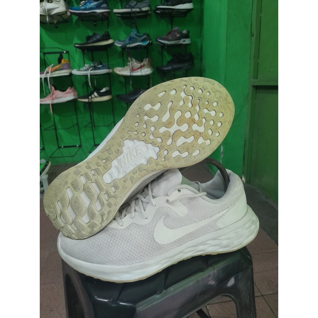 Nike Revolution 6 Next Nature Running Original Second – Size 45