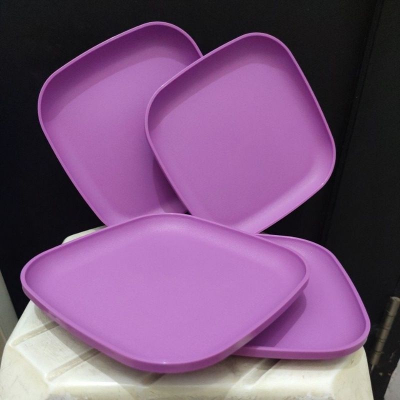 Lucheon Plate (4) breakfast plate (4) Tupperware
