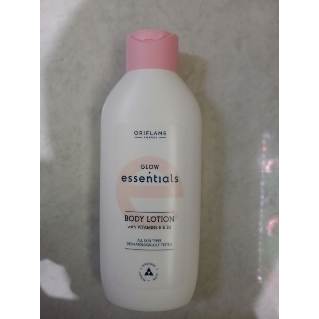 Oriflame Glow Essentials Body lotion 250ml Fairness