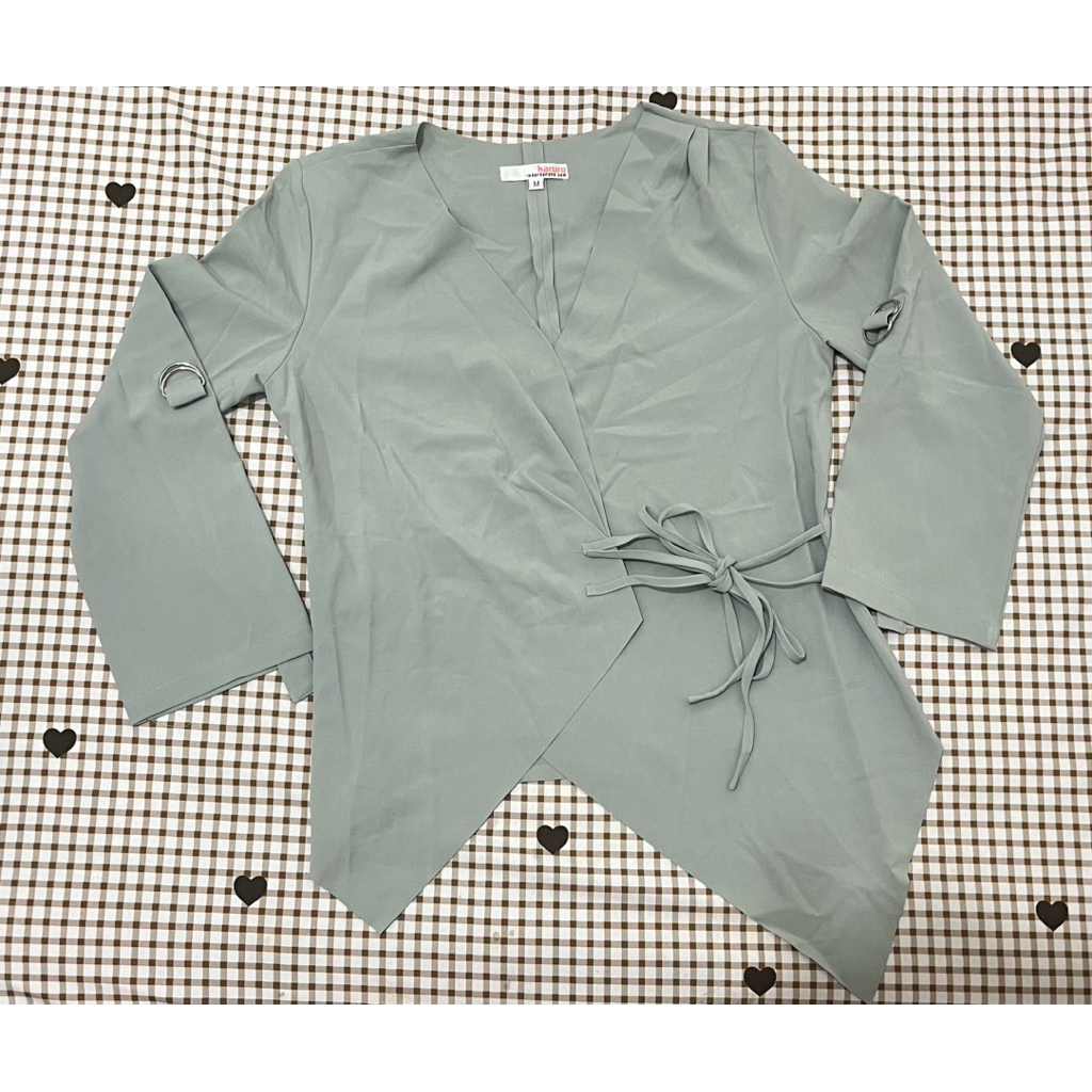 Preloved Blouse IwearKaroro Karoro