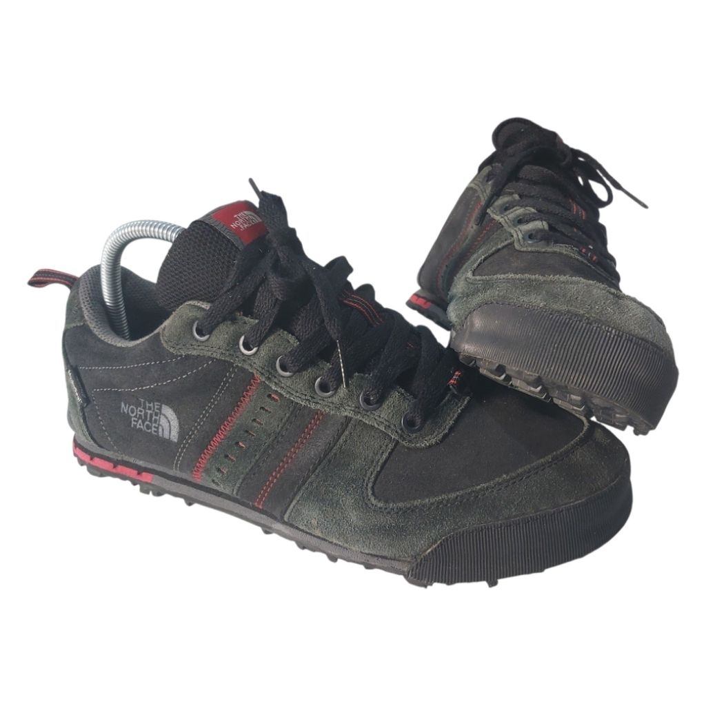 Sepatu second TNF Hydroseal original 42,5