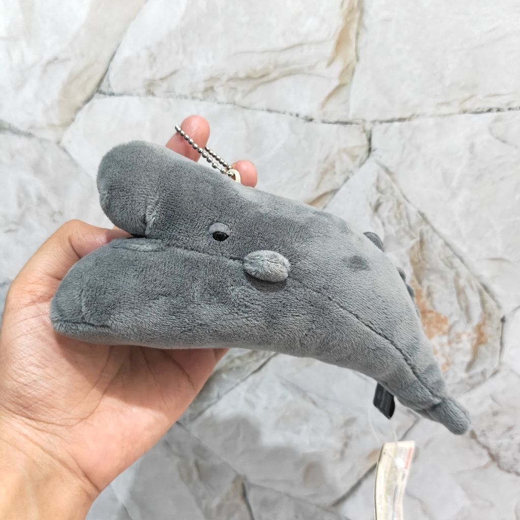 Baru Ganci/Keychain Ikan Paus Shakurel Planet Rare