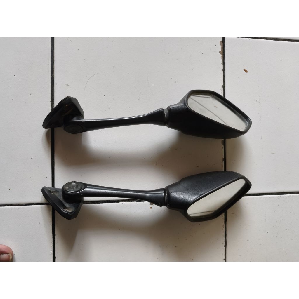 Spion Original Suzuki Gsx R150  ( sepasang )