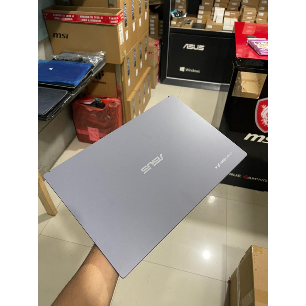 ASUS CHROMEBOOK PLUS - Intel Core I3-1215U Ram 8Gb Emmc128G