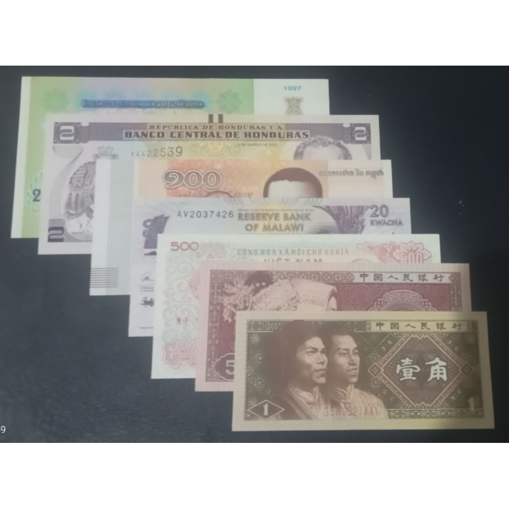Paket Ekonomis 7 Lembar Uang Kuno Mancanegara UNC