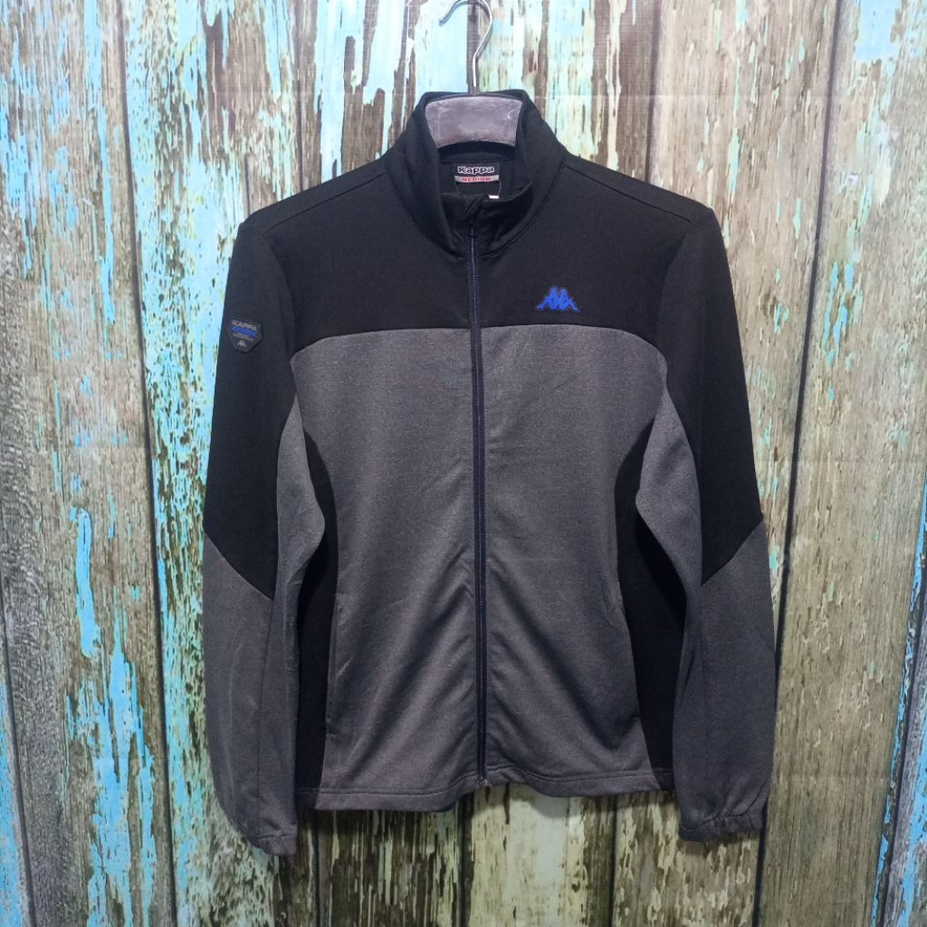 Tracktop  KAPPA jacket olahraga keren size L  (P 68cm L 53cm)
