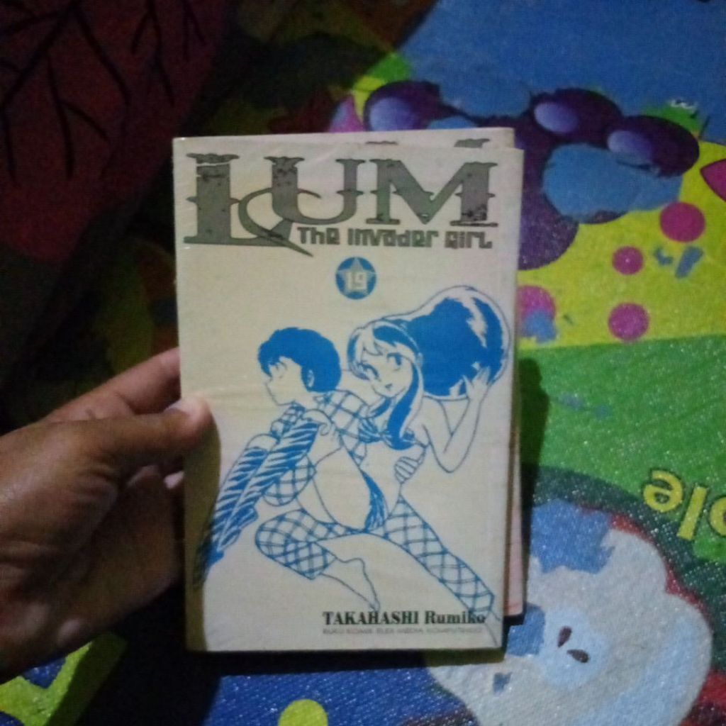 Komik Lum the invader girl original
