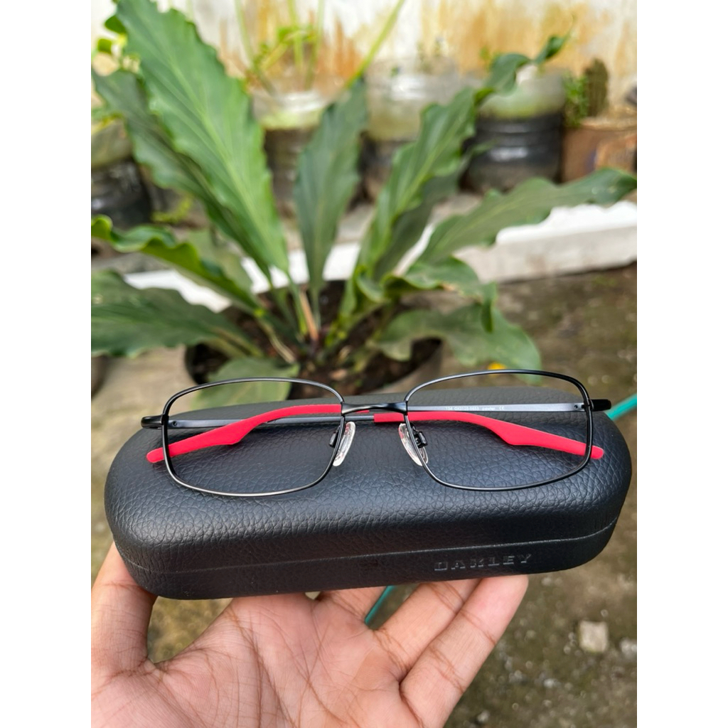 kacamata original frame okley keel blade sesuai di poto